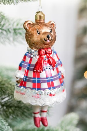 Ёлочная игрушка МАДАМ ЭЛЕГАНТНОСТЬ, коллекция СКАЗОЧНЫЕ МИШКИ, стекло, 16 см, Winter Deco