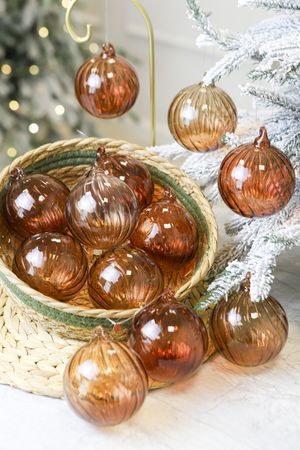Набор ёлочных шаров ЦВЕТНЫЕ ЧАРЫ, стекло, янтарный и карамельный, 8 см, 12 шт., Winter Deco