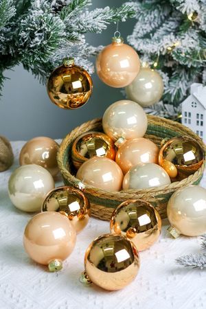 Набор стеклянных шаров Коллекция ШАМПАНЬ И СЛИВКИ, эмалевые и глянцевые, 80 мм, 16 шт., Winter Deco