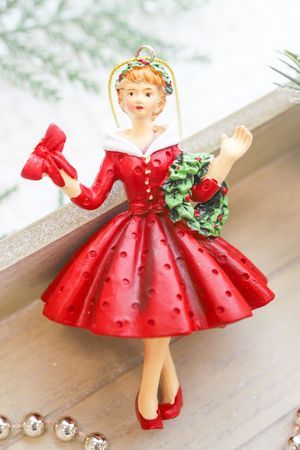 Ёлочная игрушка МИСС КРИСТМАС в красном платье, полистоун, 10 см, Winter Deco