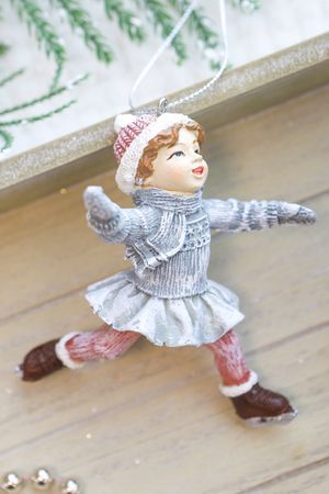 Ёлочная игрушка ФИГУРИСТКА СЭНДИ, полистоун, 10 см, Winter Deco