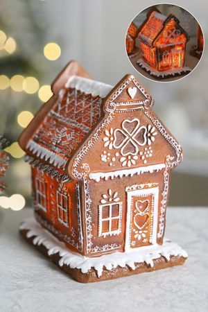 Светящаяся декоративная композиция ДОМ ПРЯНИЧНОГО ВОЛШЕБНИКА, полистоун, тёплые белые LED-огни, 17 см, батарейки, Winter Deco