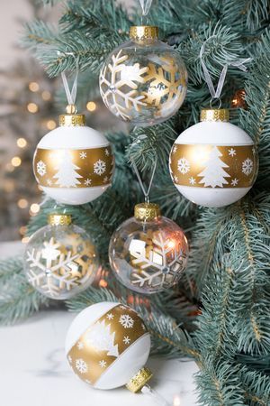 Набор ёлочных ПЭТ шаров ИНВЕРНО ДОРАТО,  белые, 8 см, 6 шт., Winter Deco