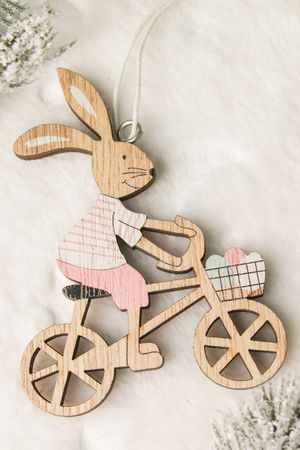 Подвесное украшение КРОЛИК-ВЕЛОСИПЕДИСТ, дерево, 9 см, Breitner