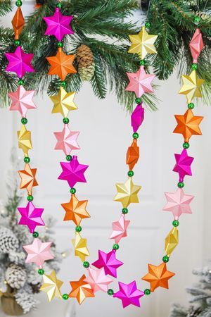 Бусы на ёлку ЗВЁЗДНЫЙ ХОРОВОД, пластик, 270 см, Winter Deco