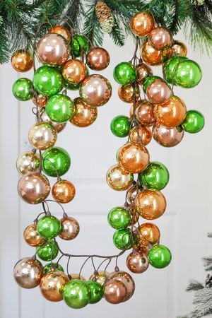 Гирлянда из шаров 6-8 см НОВОГОДНИЙ КАСКАД: ЛЕСНОЙ, пластик, 180х17 см, Winter Deco