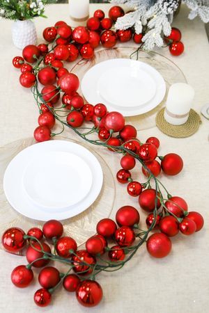 Гирлянда из шаров 4-6 см НОВОГОДНИЙ КАСКАД: АЛЫЙ, пластик, 180х14 см, Winter Deco
