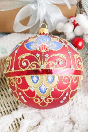 Стеклянный ёлочный шар ИМПЕРАТОРСКИЙ, узорчатый, бордовый, 115 мм, Елочка