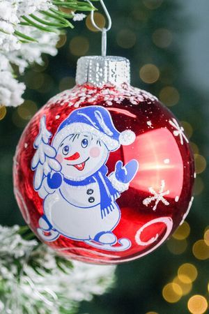 Стеклянный ёлочный шар СНЕГОВИЧОК, расписной, красный, 60 мм, Елочка