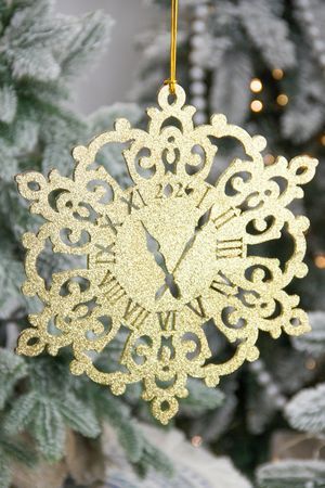 Игрушка для уличной елки Снежинка Куранты, золотой, дерево, 35 см, МанузинЪ