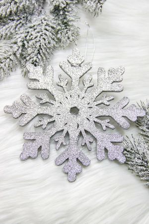 Деревянная елочная игрушка Снежинка - Снежная Корона, серебряная, 15 см, МанузинЪ