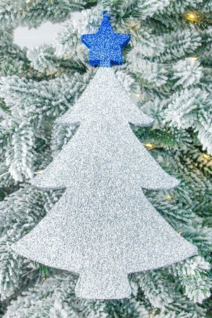 Елочное украшение ЁЛОЧКА ДВУХЦВЕТНАЯ с блестками, пеноплекс, серебряная, 40 см, МанузинЪ