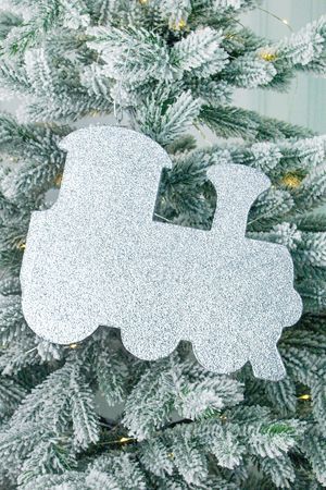 Елочное украшение ПАРОВОЗ с блестками, серебряный, пеноплекс, 25 см, МанузинЪ