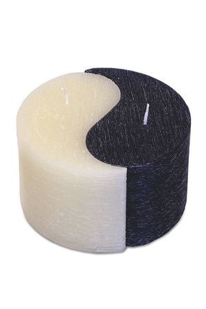 Декоративная свеча ИНЬ-ЯН РЕЛЬЕФ, 12.5х7.5 см, кремовая и черная, Омский Свечной