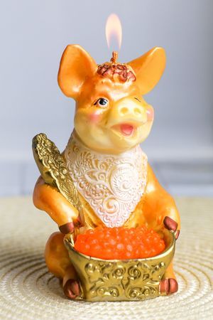 Фигурная свеча КАБАНЧИК С ИКРОЙ, рыжий, 11.5 см, Омский Свечной