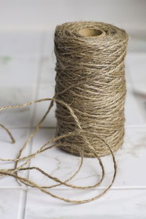 Джутовый шнур для декорирования УЮТНЫЙ ДЖУТ, тёмно-серая, 1 мм* 100 м, Koopman International