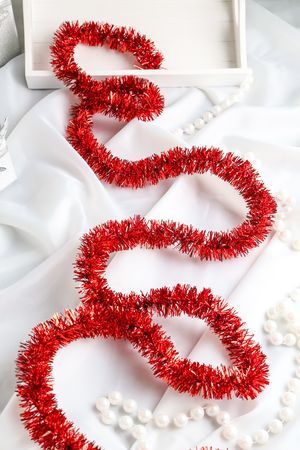 Мишура ПРАЗДНИЧНАЯ, 3,5 см х 2 м, красная, Морозко (Morozco)