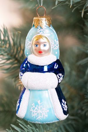 Стеклянная ёлочная игрушка СНЕГУРОЧКА ВОЛШЕБНИЦА, подарочная упаковка, 10 см, Коломеев