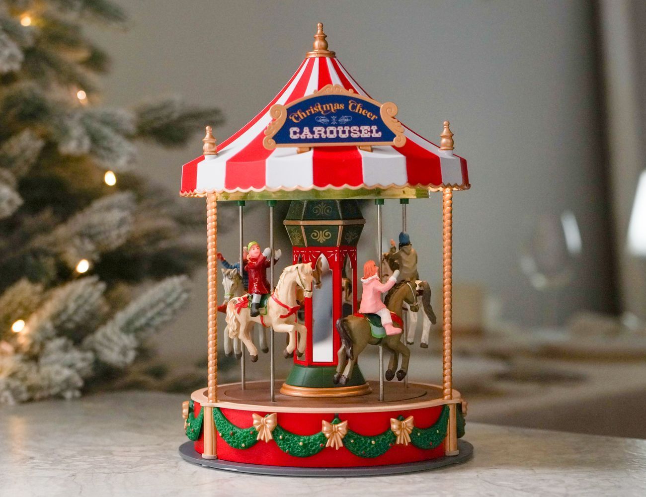 Увеличить фотографию