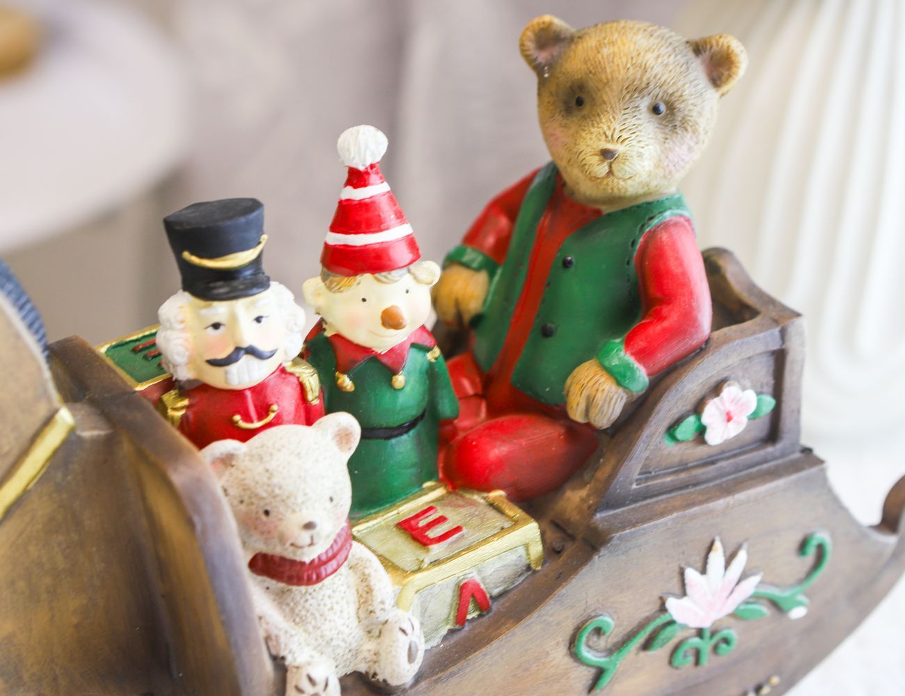 Увеличить фотографию