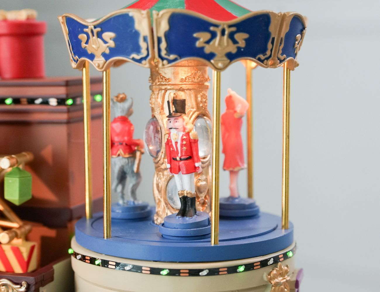 Увеличить фотографию